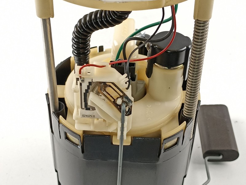 Recambio de bomba combustible aforador para fiat punto berlina (188) 1.2 cat referencia OEM IAM 46743677  