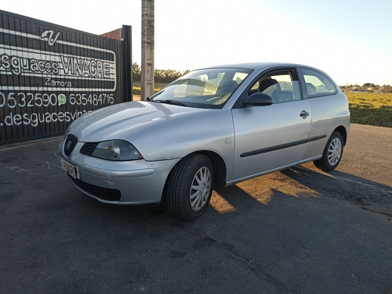 seat ibiza (6l1) del año 2002