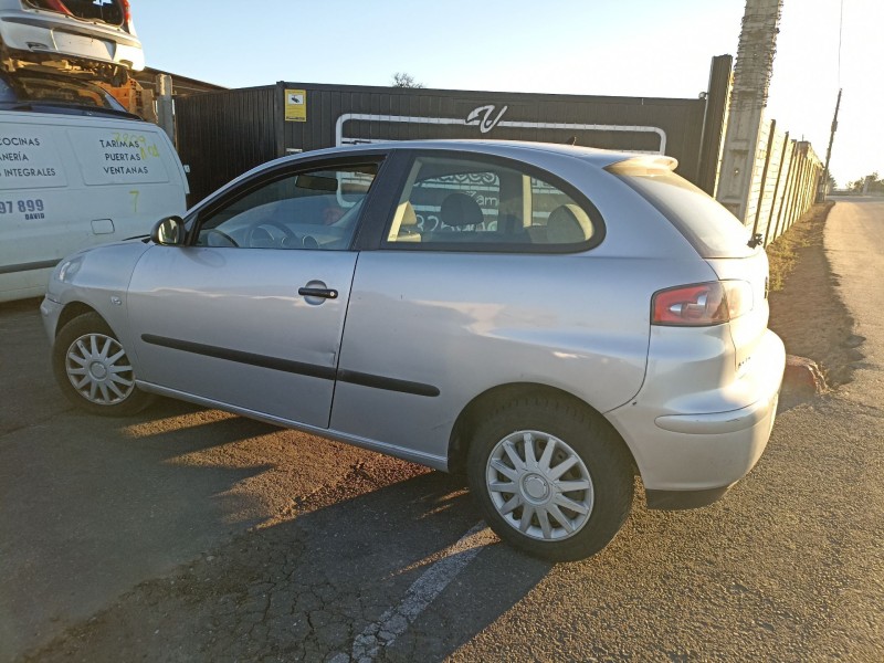 seat ibiza (6l1) del año 2002