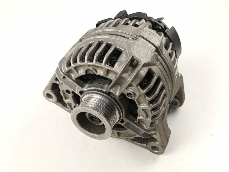 Recambio de alternador para opel frontera b 2.2 16v dti referencia OEM IAM 90561168 0124415005 