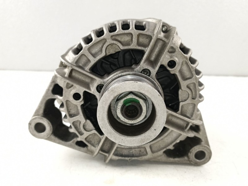 Recambio de alternador para opel frontera b 2.2 16v dti referencia OEM IAM 90561168 0124415005 