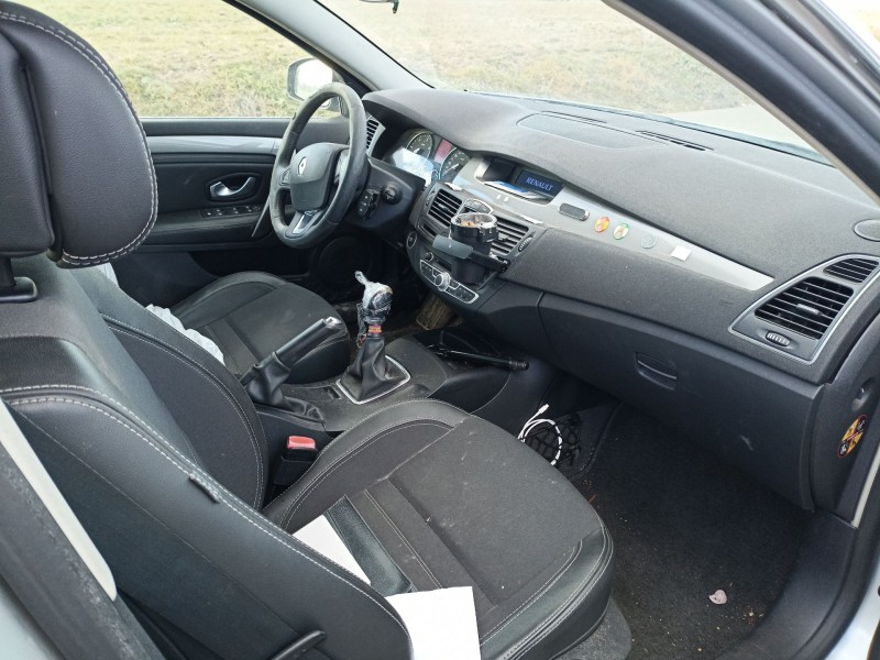 renault laguna grandtour iii del año 2010