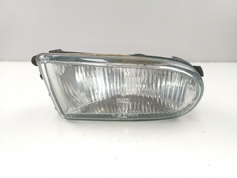 Recambio de antiniebla izquierdo para renault megane 1.9 td d-f8q referencia OEM IAM 7701040680  