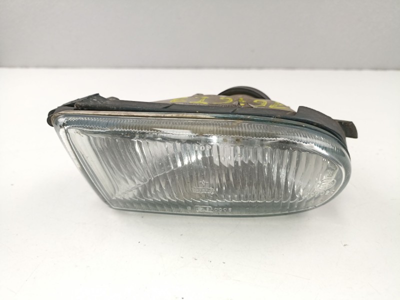 Recambio de antiniebla izquierdo para renault megane 1.9 td d-f8q referencia OEM IAM 7701040680  
