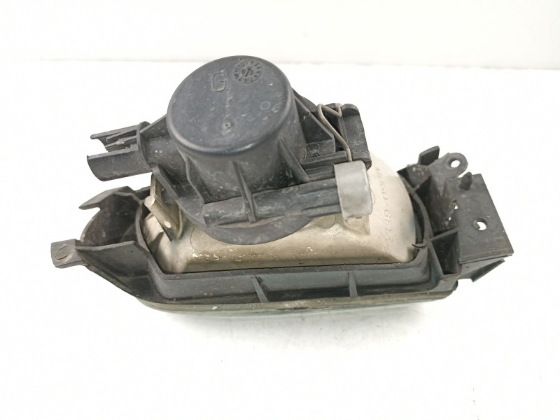Recambio de antiniebla izquierdo para renault megane 1.9 td d-f8q referencia OEM IAM 7701040680  