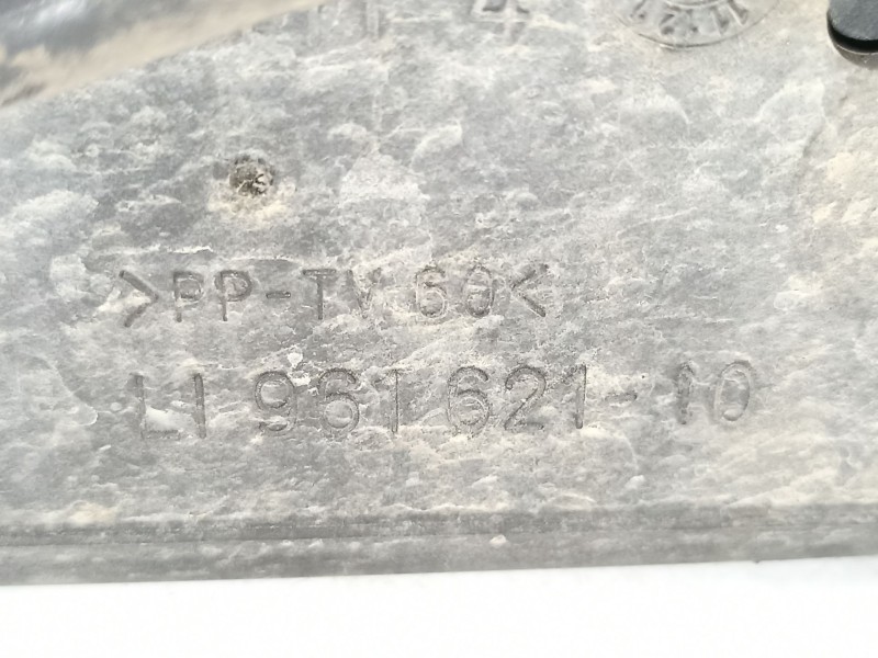 Recambio de antiniebla izquierdo para seat cordoba berlina (6k2) 2.0 i referencia OEM IAM 6K9941701  