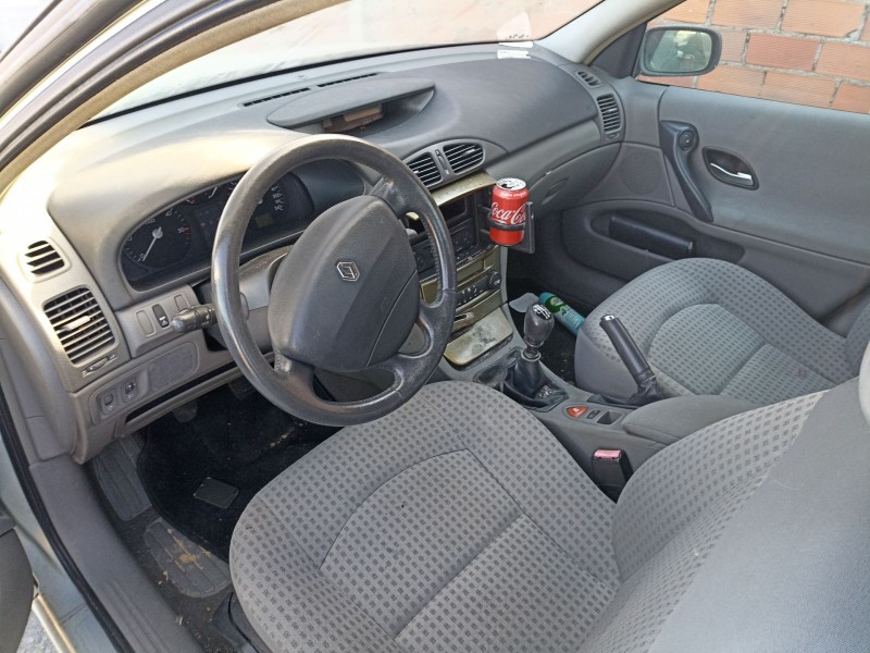 renault laguna ii (bg0) del año 2003
