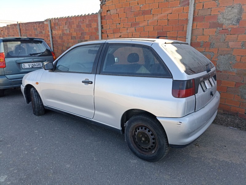 seat ibiza del año 1999
