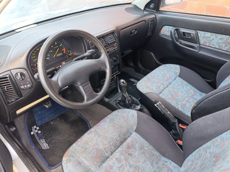 seat ibiza del año 1999