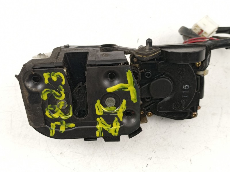 Recambio de cerradura puerta trasera izquierda para mazda premacy (cp) 2.0 turbodiesel cat referencia OEM IAM CB0773310D  