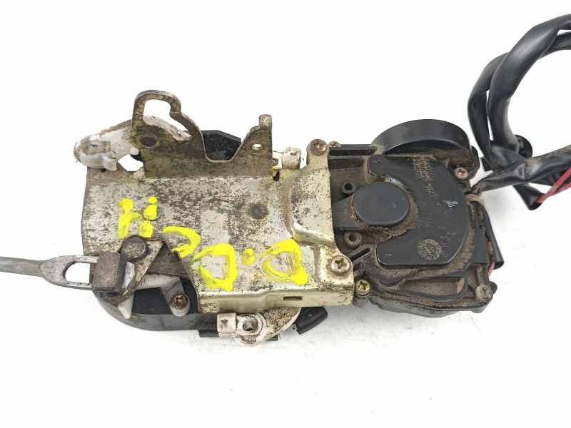 Recambio de cerradura puerta delantera derecha para mazda premacy (cp) 2.0 turbodiesel cat referencia OEM IAM CB0758310B  