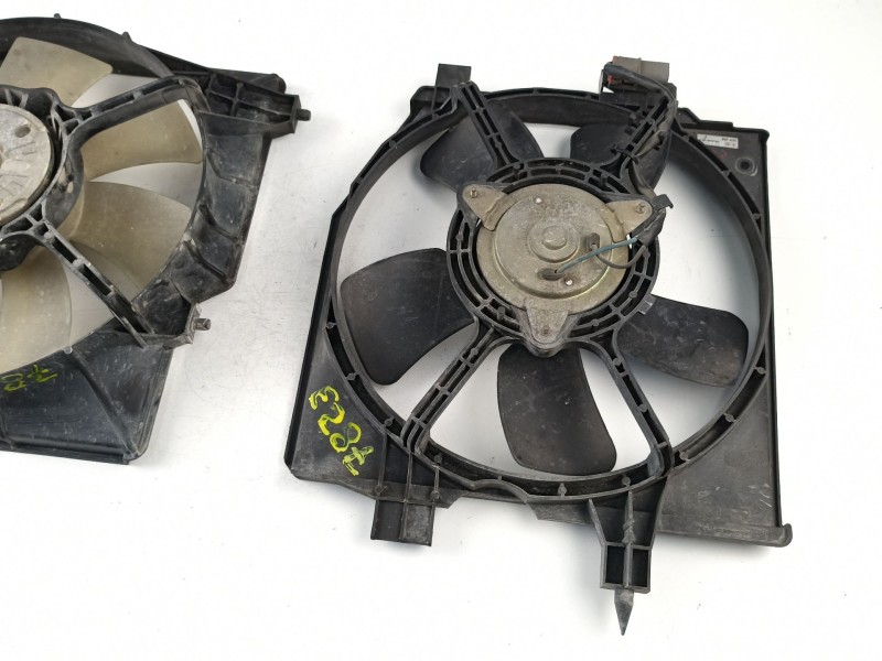 Recambio de electroventilador para mazda premacy (cp) 2.0 turbodiesel cat referencia OEM IAM RF4P15025 1680004050 1227506661