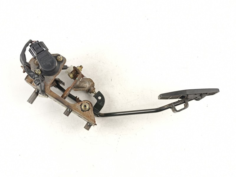 Recambio de potenciometro aceleracion para mazda premacy (cp) 2.0 turbodiesel cat referencia OEM IAM CB6641600  CB1567SH0A