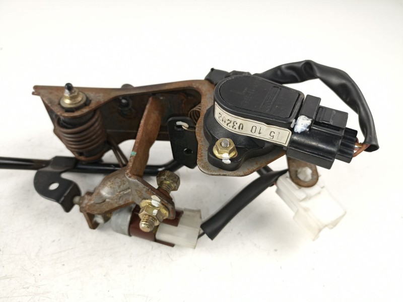 Recambio de potenciometro aceleracion para mazda premacy (cp) 2.0 turbodiesel cat referencia OEM IAM CB6641600  CB1567SH0A