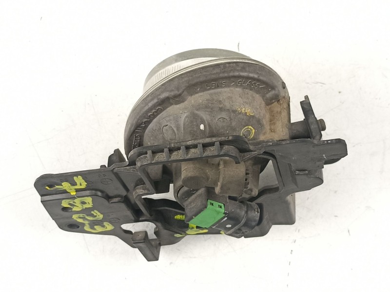 Recambio de antiniebla izquierdo para mazda premacy (cp) 2.0 turbodiesel cat referencia OEM IAM CC2251690  CC2251694