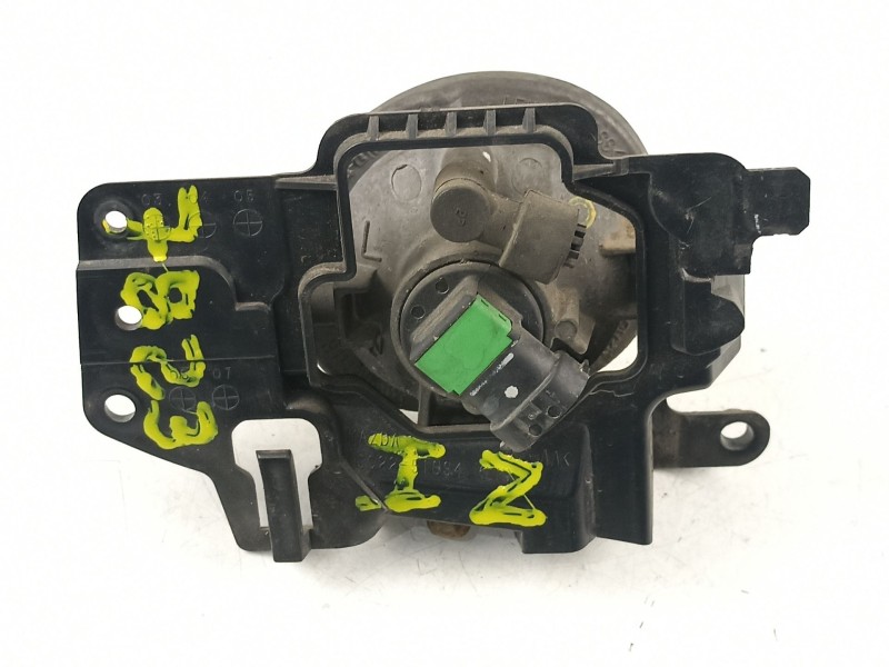 Recambio de antiniebla izquierdo para mazda premacy (cp) 2.0 turbodiesel cat referencia OEM IAM CC2251690  CC2251694