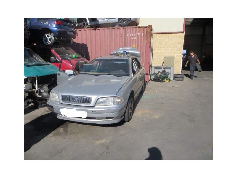 VOLVO S40