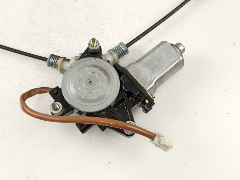 Recambio de elevalunas delantero derecho para mazda premacy (cp) 2.0 turbodiesel cat referencia OEM IAM C10058590F 8621003883 CM