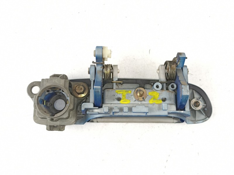 Recambio de manilla delantera izquierda para mazda premacy (cp) 2.0 turbodiesel cat referencia OEM IAM CB0459410B52  