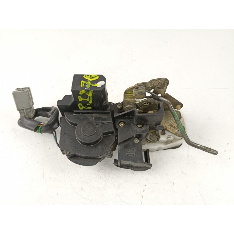 Recambio de cerradura puerta trasera izquierda para rover 620 2.0 g referencia OEM IAM FQM100410 72651SN7 FUB102211