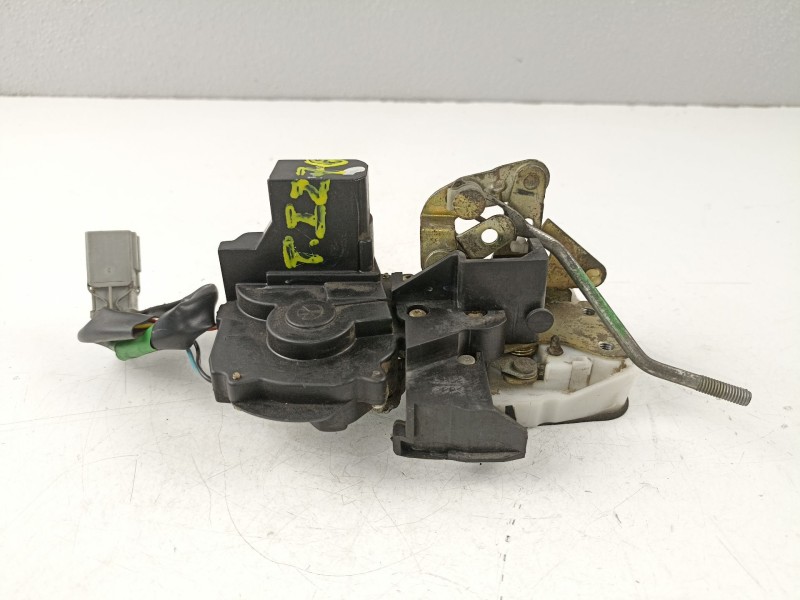 Recambio de cerradura puerta trasera izquierda para rover 620 2.0 g referencia OEM IAM FQM100410 72651SN7 FUB102211