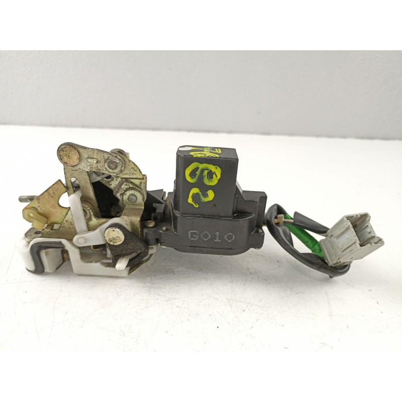 Recambio de cerradura puerta trasera izquierda para rover 620 2.0 g referencia OEM IAM FQM100410 72651SN7 FUB102211