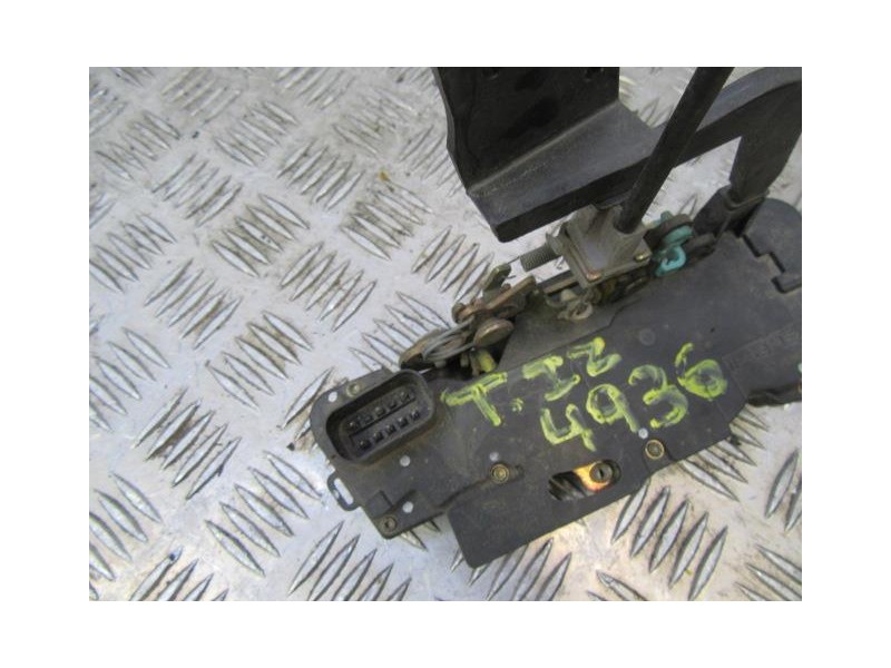 Recambio de cerradura pta. tras. izq. : fiat stilo : 1.6 g (103,33cv) 5p [2002] para fiat stilo 1.6 g referencia OEM IAM   