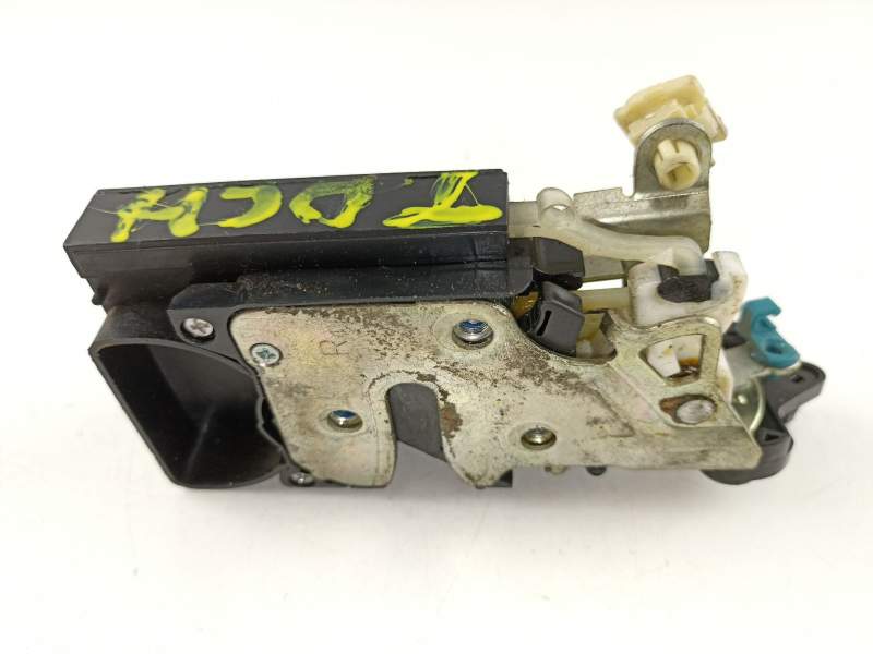 Recambio de cerradura puerta trasera derecha para chevrolet kalos 1.4 se referencia OEM IAM 96260996  