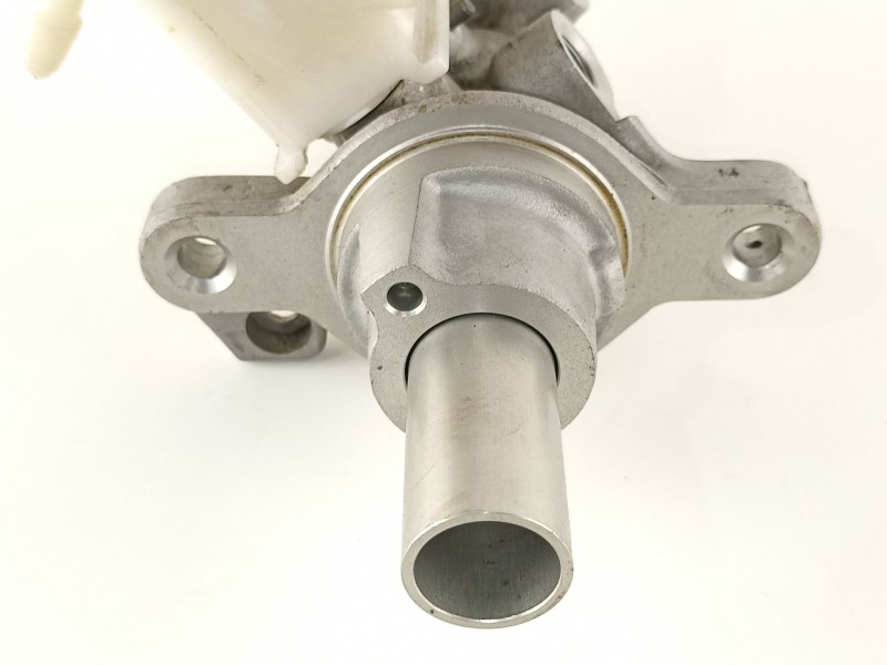 Recambio de bomba de freno para renault laguna grandtour iii dynamique referencia OEM IAM 460110001R  