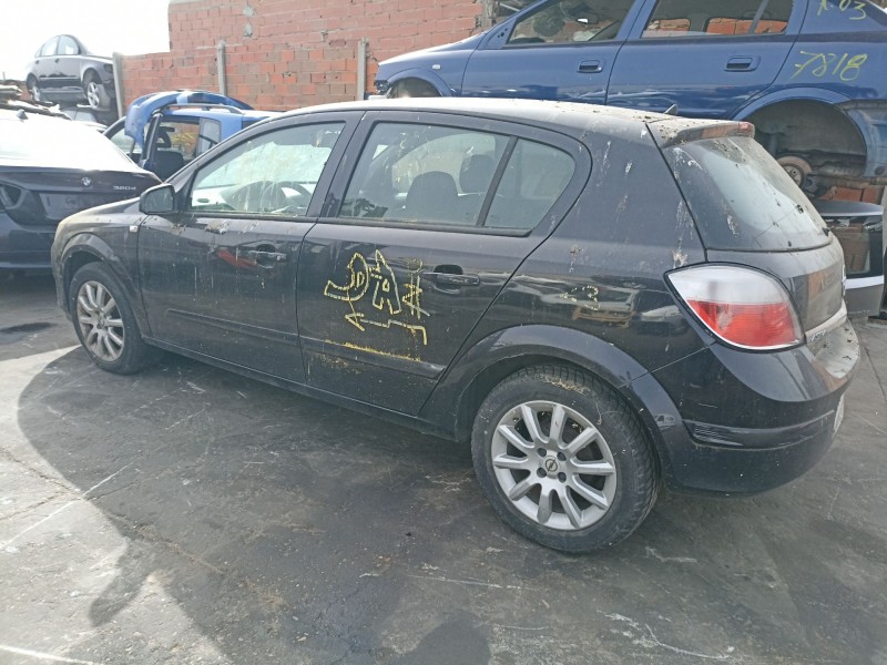 opel astra h berlina del año 2005