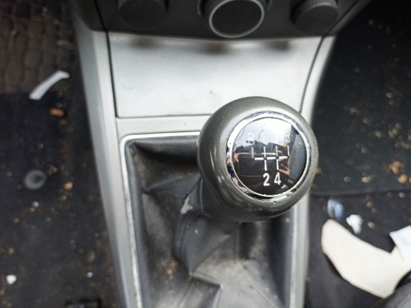 opel astra h berlina del año 2005