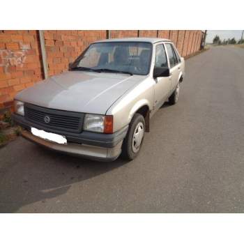 OPEL CORSA A TR (S83) de desguace
