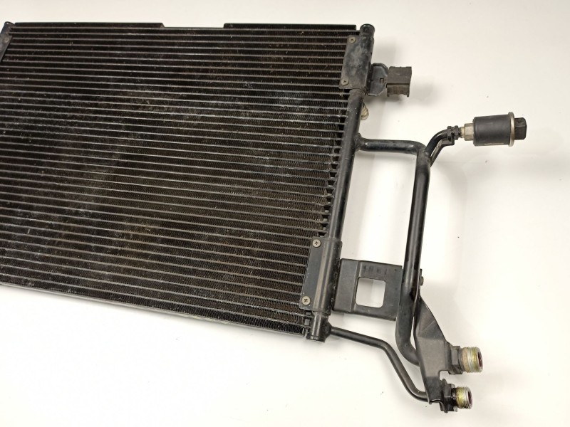 Recambio de radiador aire acondicionado para audi a4 avant (b5) 1.9 tdi referencia OEM IAM 8D0260401A 4945635 4825941