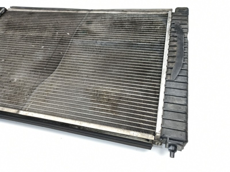 Recambio de radiador turbo diesel para audi a4 avant (b5) 1.9 tdi referencia OEM IAM 8D0121251Q  