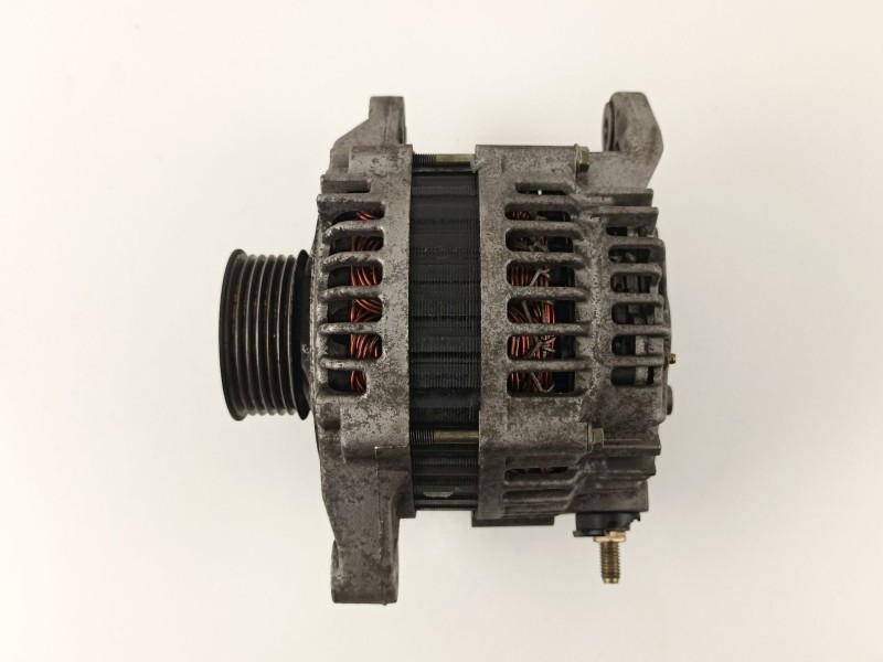 Recambio de alternador para nissan primera 1.6 g referencia OEM IAM 23100BU010 LR180762 