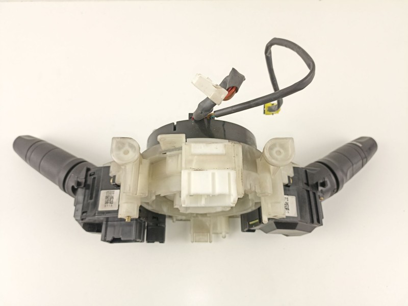 Recambio de mando luces y limpias para nissan primera 1.6 g referencia OEM IAM 25560AV620 25260AV610 25540AV620
