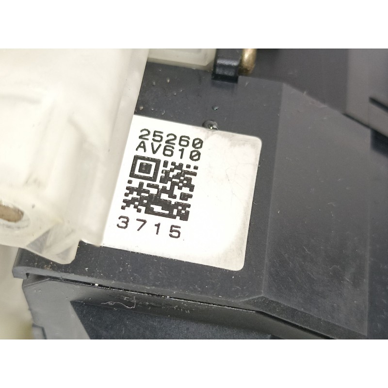 Recambio de mando luces y limpias para nissan primera 1.6 g referencia OEM IAM 25560AV620 25260AV610 25540AV620