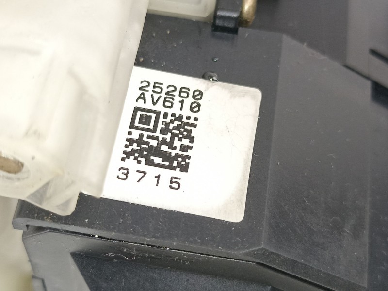 Recambio de mando luces y limpias para nissan primera 1.6 g referencia OEM IAM 25560AV620 25260AV610 25540AV620