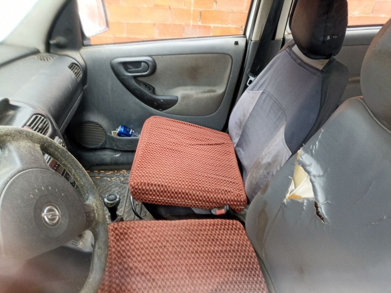 opel combo del año 2004