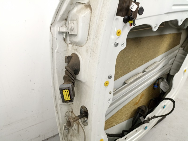 Recambio de puerta trasera derecha para alfa romeo 159 2.4 tdi /939a9000 4p referencia OEM IAM 50513856  