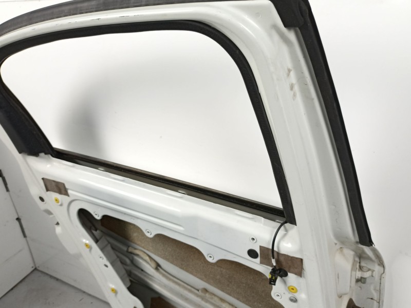 Recambio de puerta trasera izquierda para alfa romeo 159 2.4 tdi /939a9000 4p referencia OEM IAM 50513857  