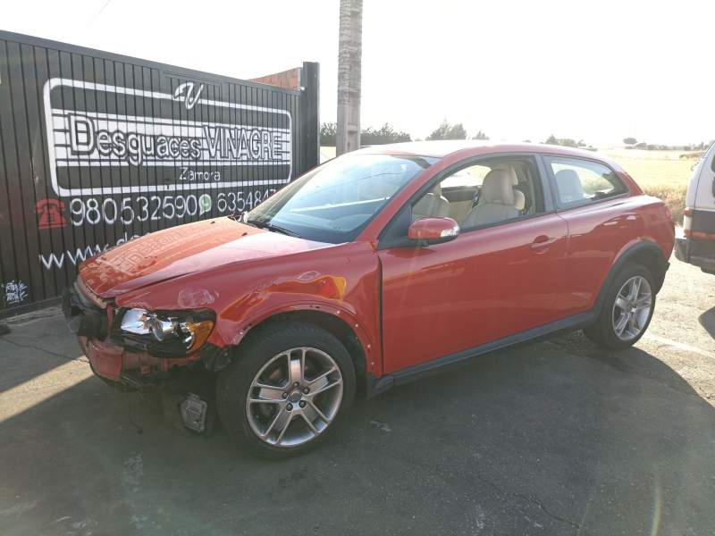 VOLVO C30 (533)