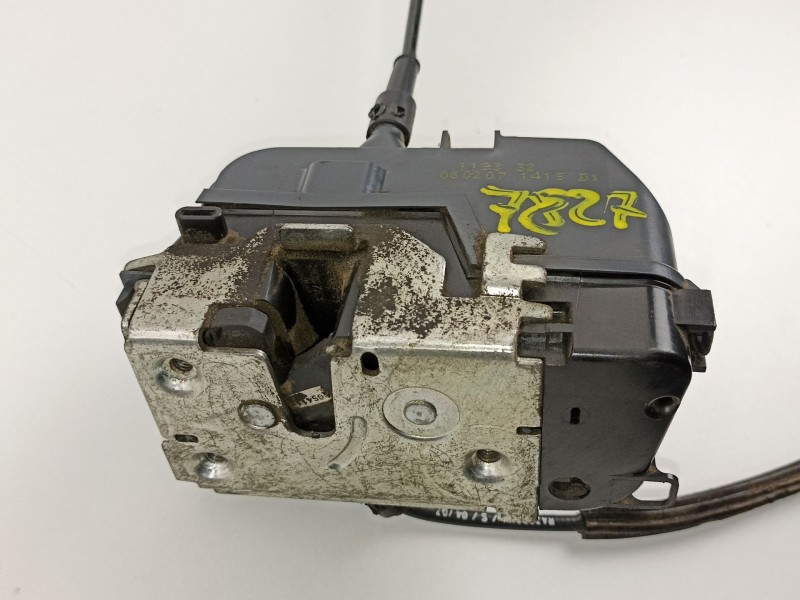 Recambio de cerradura puerta trasera derecha para renault scenic ii 1.5 dci diesel referencia OEM IAM 8200119332  