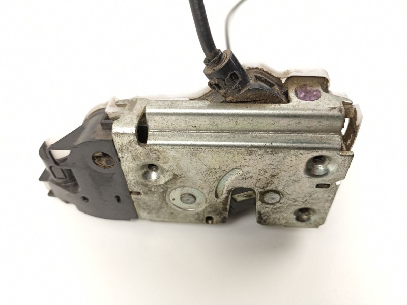 Recambio de cerradura puerta delantera derecha para renault scenic ii 1.5 dci diesel referencia OEM IAM 8200119121  