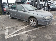 renault laguna del año 2000