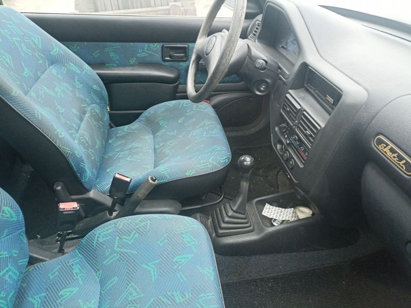 peugeot 106 del año 1997