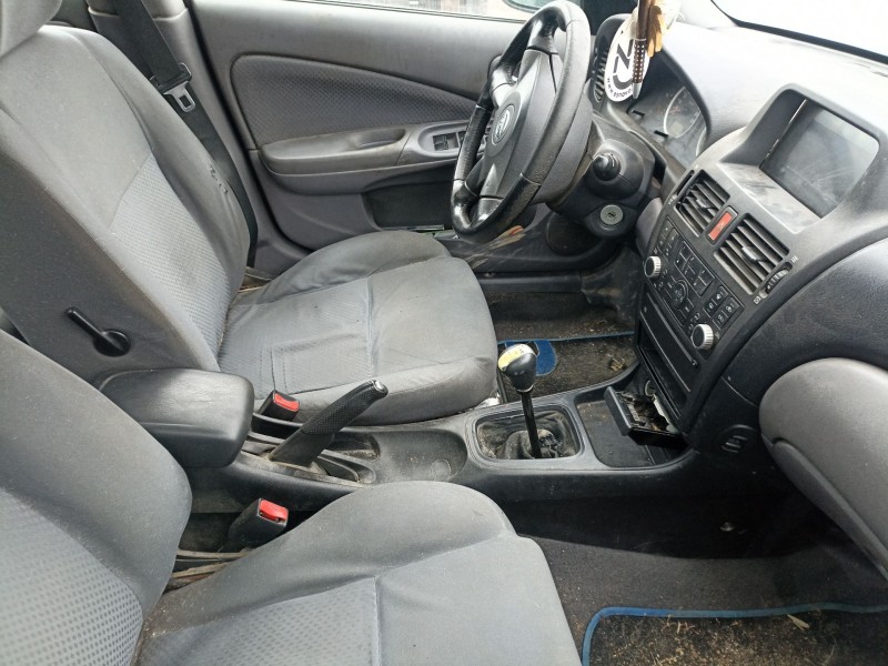 nissan almera del año 2003