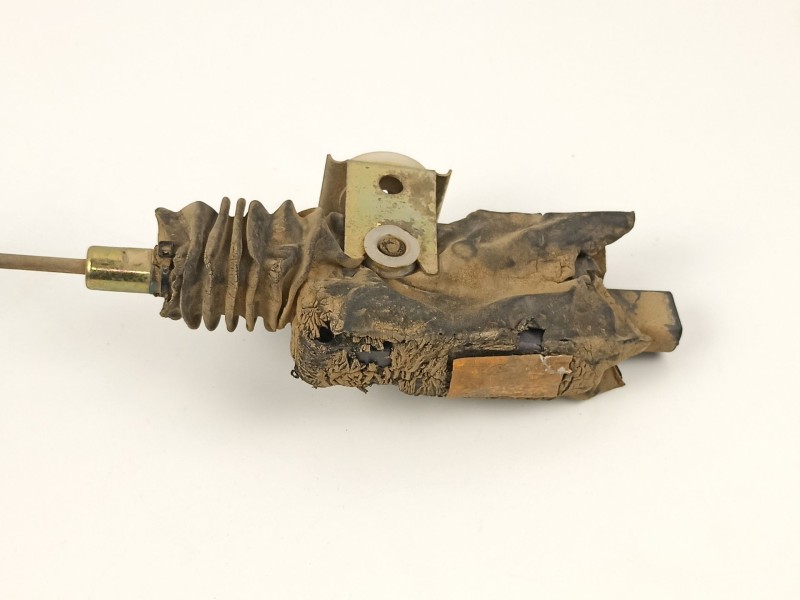 Recambio de cerradura puerta trasera derecha para ford explorer 4.0 g referencia OEM IAM F1DB5426594AA  