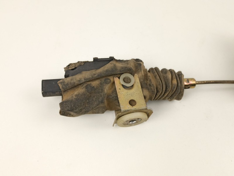 Recambio de cerradura puerta trasera izquierda para ford explorer 4.0 g referencia OEM IAM F1DB5126594AA  