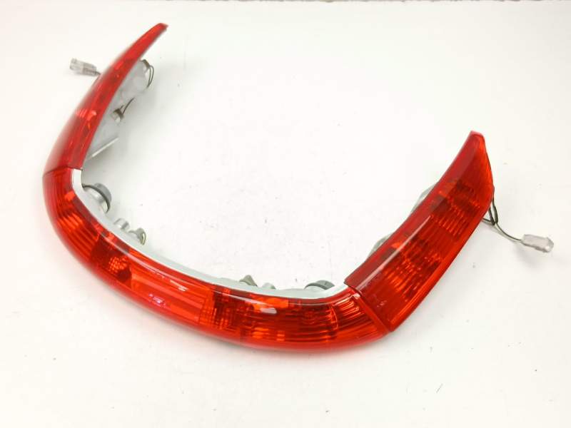 Recambio de piloto trasero central para piaggio x8 x8 125 (m36) referencia OEM IAM 584210 584209 584268